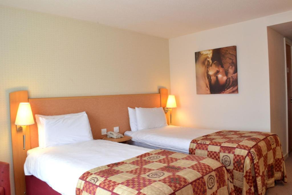 Days Hotel 3*